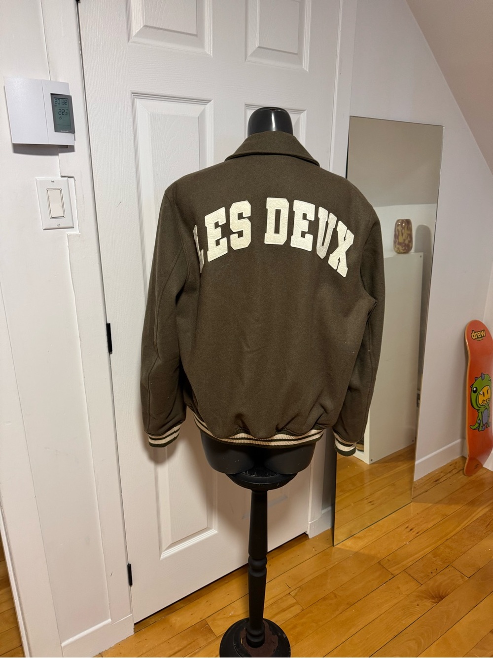 jacket - Picture 4 of 4